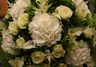 bouquet hortensias et roses blanches